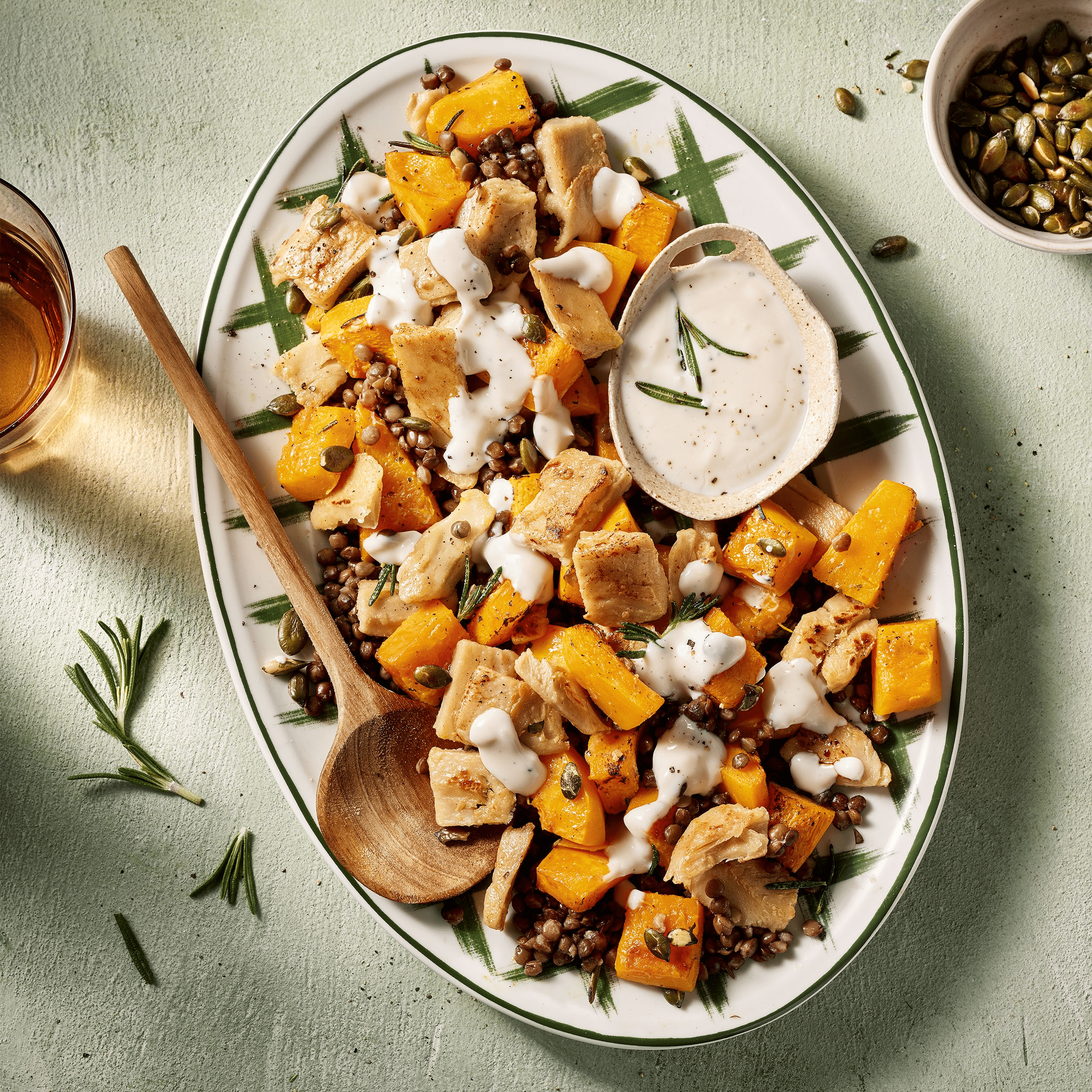 Pompoen met Vegan Filetstukjes en yoghurtsaus