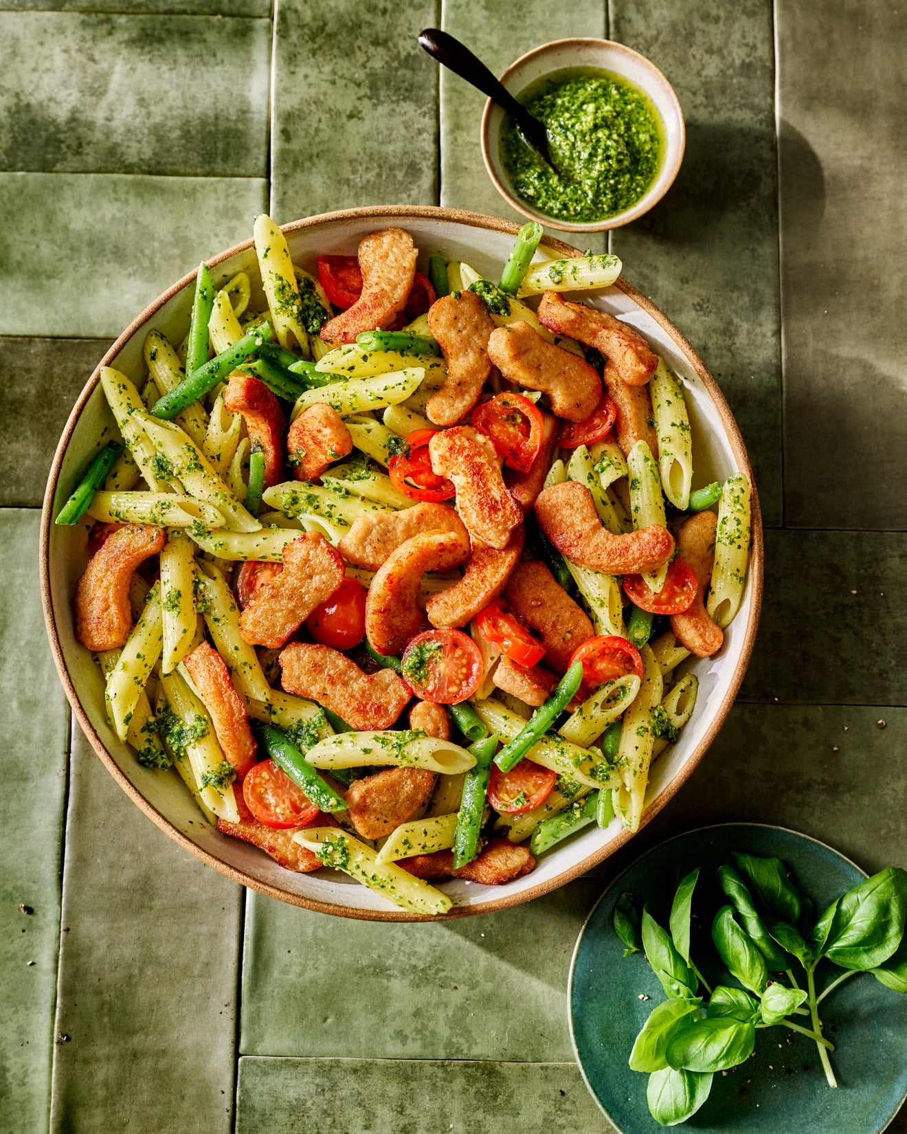 Vegan Pasta Pesto with Lightly Roasted Pieces