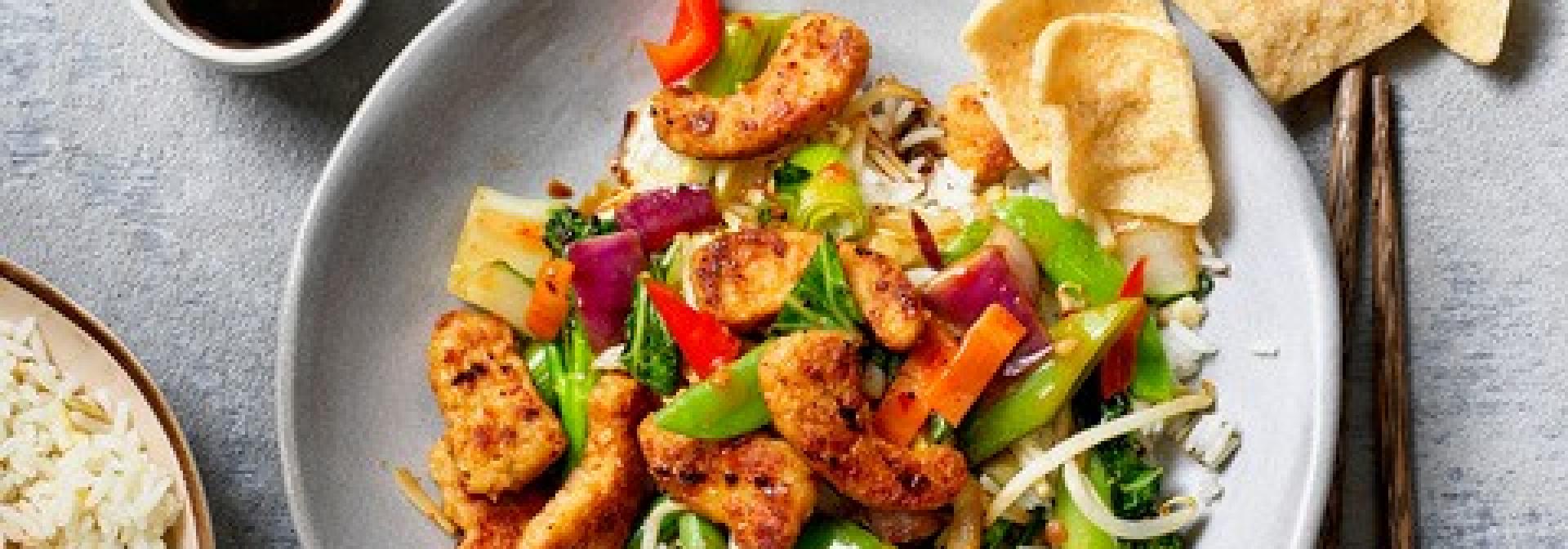 Chinese roerbak met vegetarische gegrilde stukjes