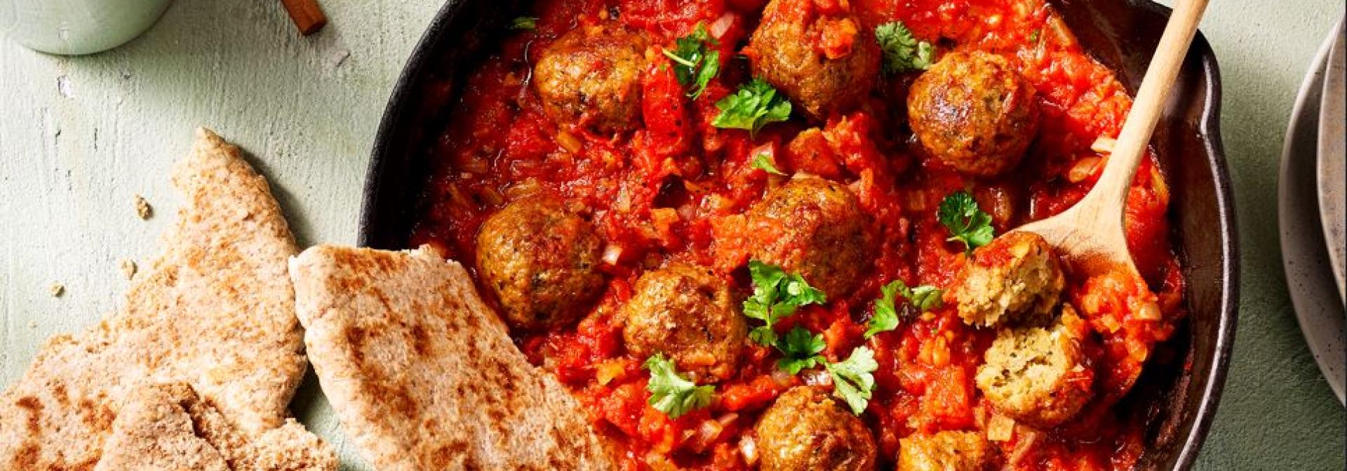 SHAKSHUKA MET VEGAN FALAFEL.