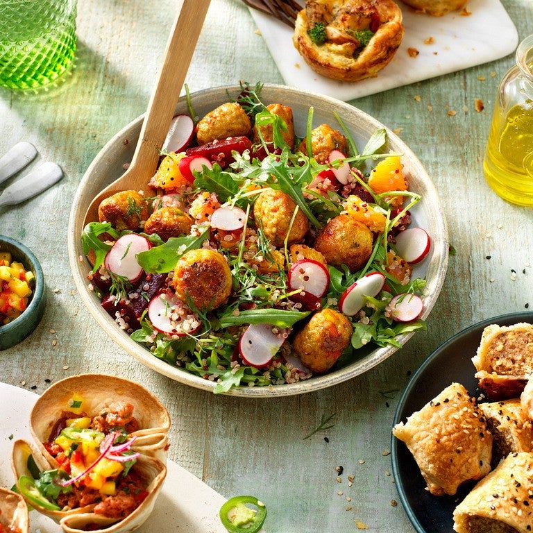 Lentesalade met groenteballetjes