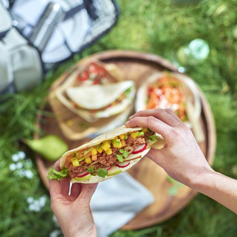Veganistische quesadilla met sensationeel gehakt Veganistische quesadilla HR