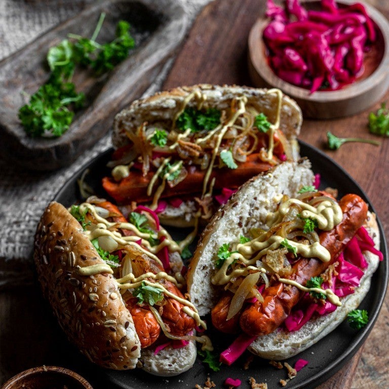 Hotdogs met rode kool