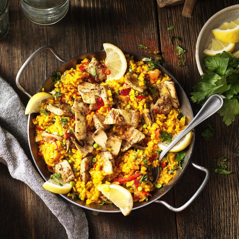Veganistische Paella met Italiaanse Gemarineerde Stukjes Garden Gourmet Sensationele Gemarineerde Stukjes Italiaanse Stijl